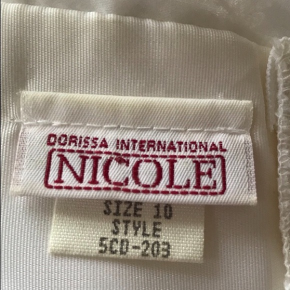 Children’s formal dresses - Picture 6 of 7